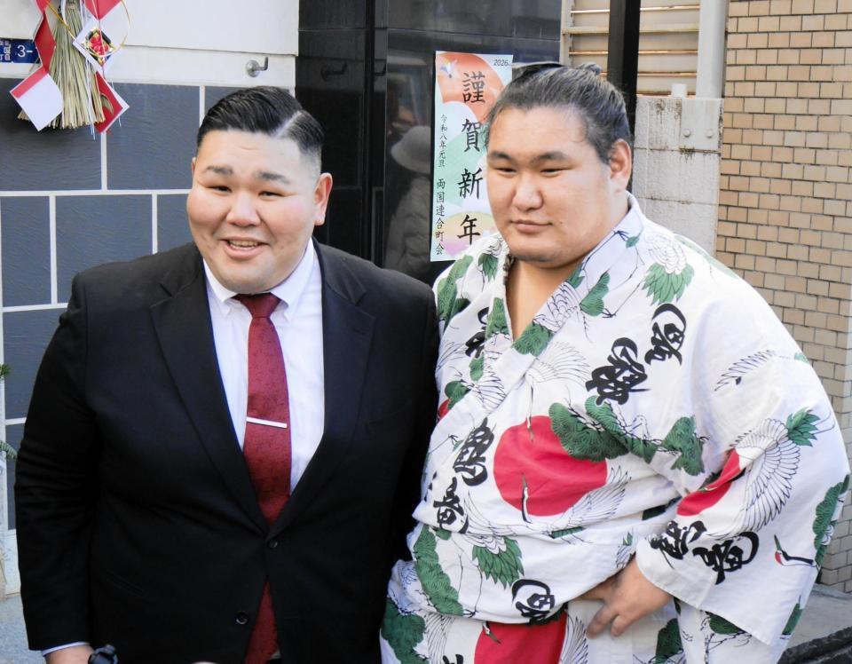 　一門の連合稽古に参加した豊昇龍（左）と南貴由輝さん