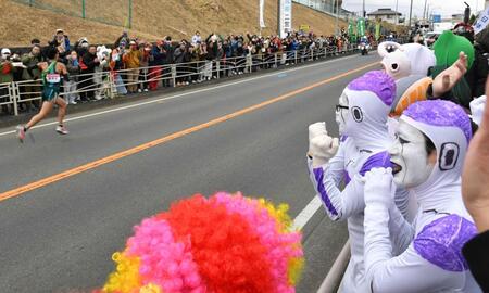 【写真】激レア光景！？フリーザ軍団の出退勤ショット