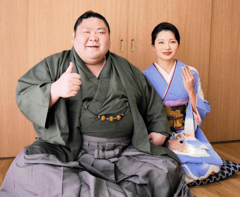 結婚を発表した剣翔と祐華さん