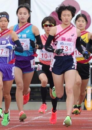 　スタートする不破聖衣来（左から３人目）＝撮影・坂部計介