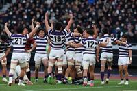 優勝し歓喜の明大フィフティーン（撮影・金田祐二）