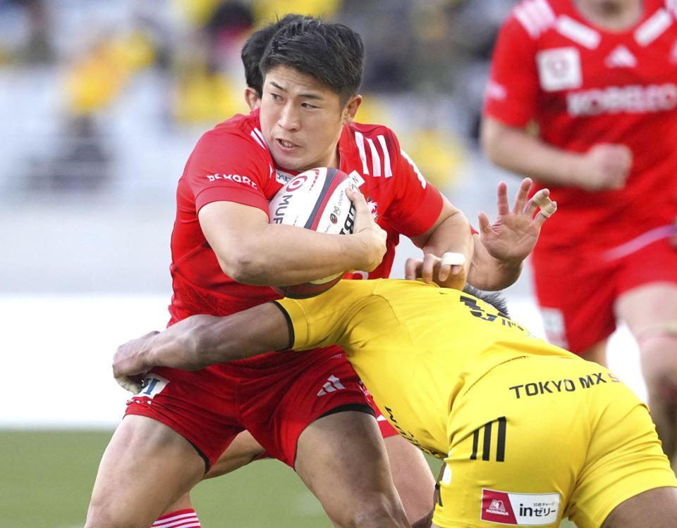 　東京ＳＧ－神戸　後半、突進する神戸・松永