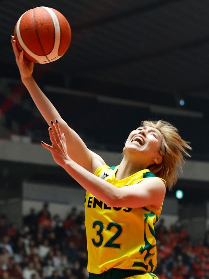 第１クオーター、シュートを放つＥＮＥＯＳ・宮崎