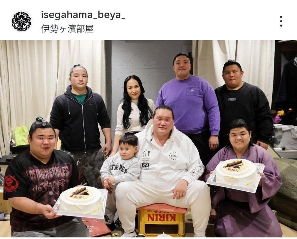 　伊勢ケ浜部屋のインスタグラム（ｉｓｅｇａｈａｍａ＿ｂｅｙａ＿）より