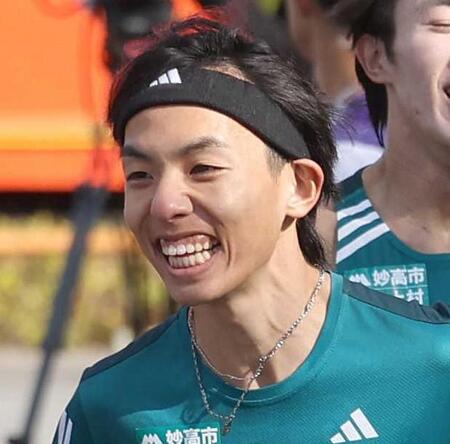 青学大　黒田朝日と宇田川瞬矢がほっこりシーン　集団追いつき声かけ→黒田が満面の笑み【都道府県男子駅伝】