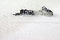 ハーフパイプ第５戦、男子決勝で転倒した平野歩夢（共同）