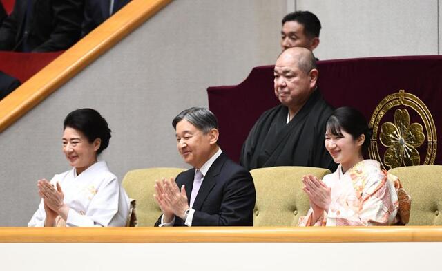 ６年ぶり天覧相撲　愛子さまら貴賓席に