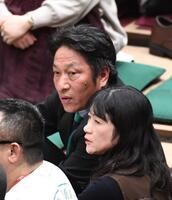 　原監督（左）＝撮影・園田高夫