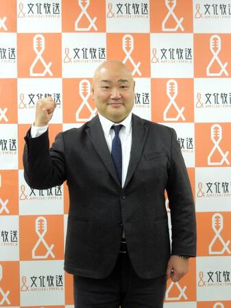 文化放送「日本大相撲トーナメント第５０回大会」実況中継で解説を務める甲山親方
