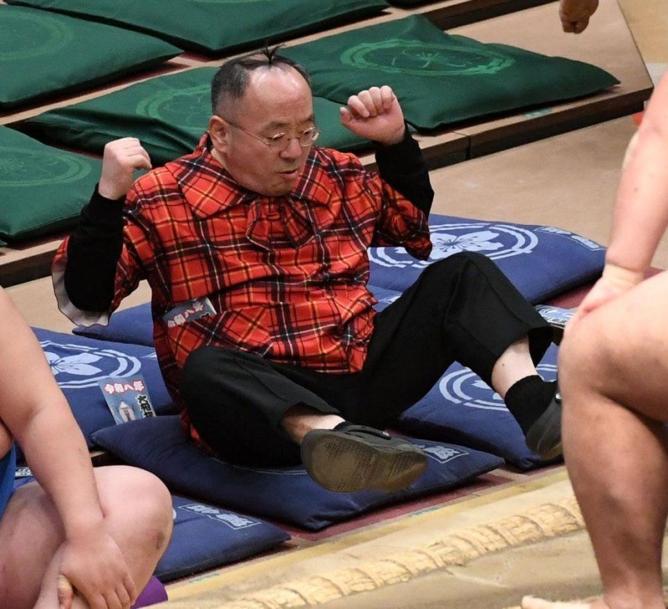 観戦に訪れた、ぴろき（撮影・佐藤厚）