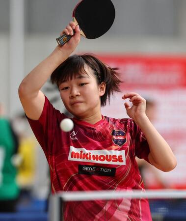 女子シングルス６回戦で伊藤美誠を破った横井咲桜