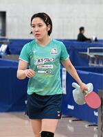 女子シングルス６回戦で敗れ、会場を後にする平野美宇