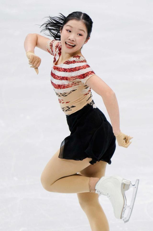 　女子ＳＰ　演技する中井亜美