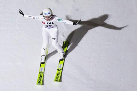 ４位に入った丸山希の着地