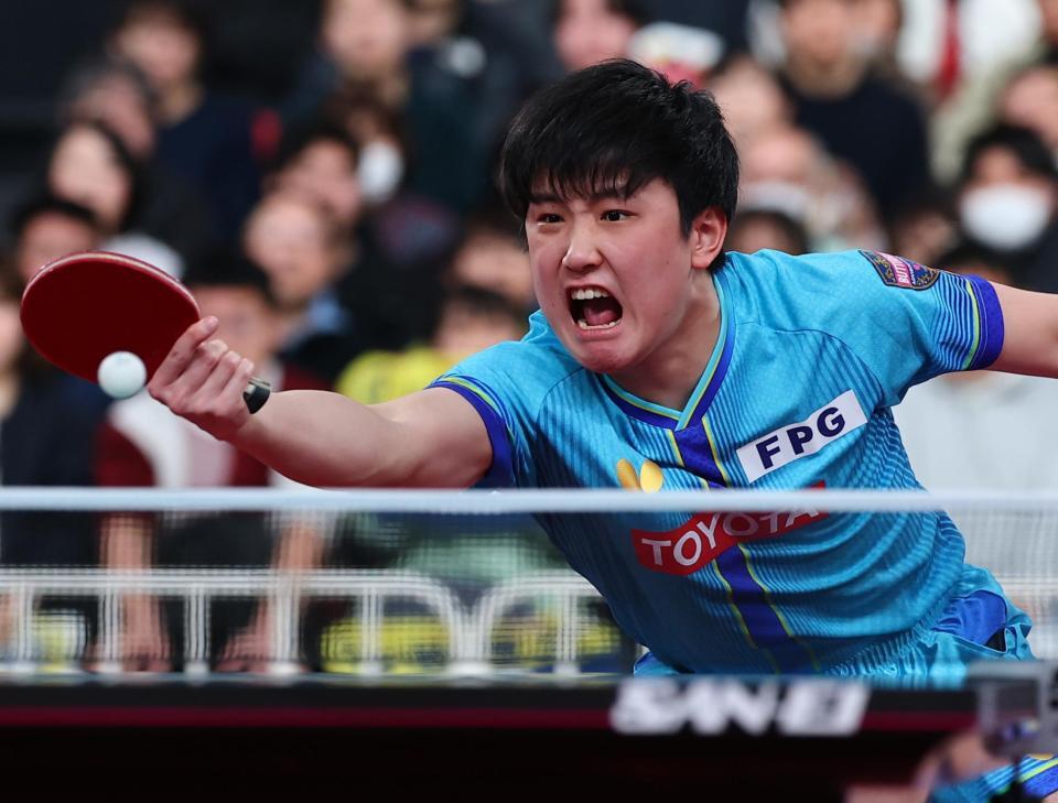 木造勇人を破り準決勝進出を決めた張本智和