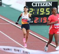 ４位でゴールした矢田みくに（撮影・中田匡峻）