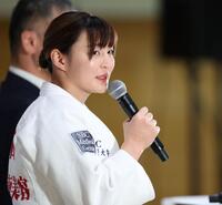 今後に関する会見を開いた角田夏実（撮影・伊藤笙子）