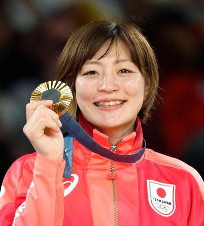 パリ五輪柔道女子４８キロ級で金メダルを獲得した角田夏実（共同）