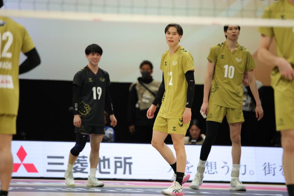 アップをする高橋藍