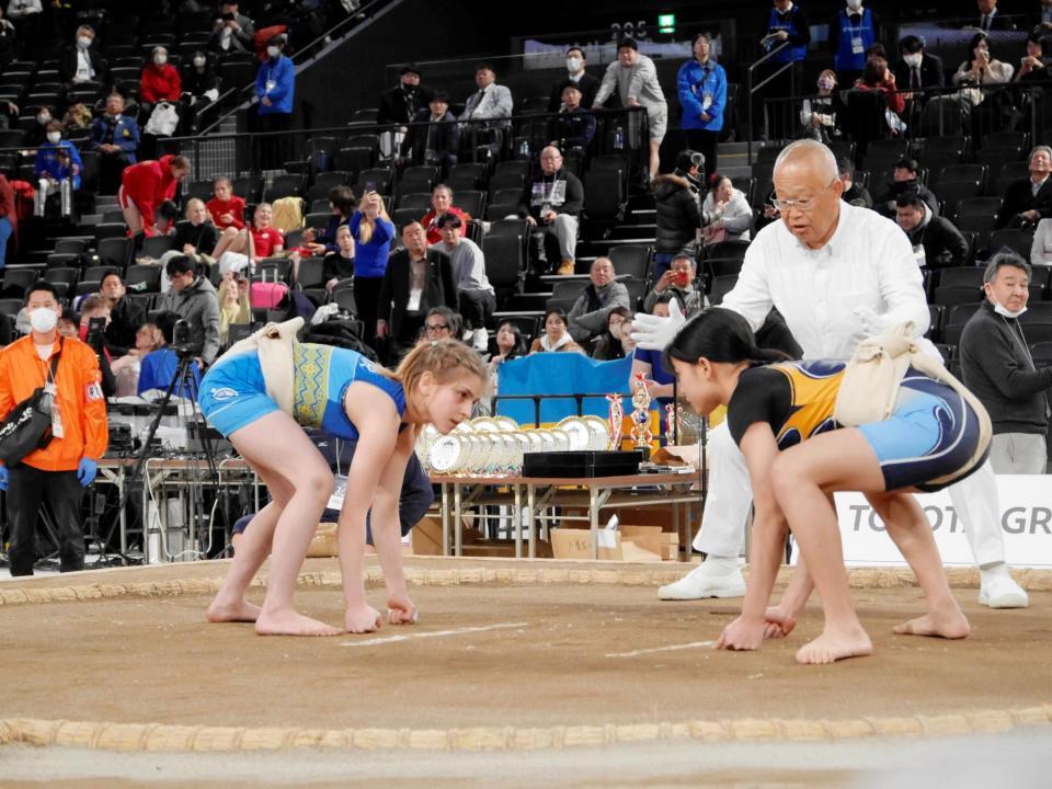 独特の仕切りを見せるソフィア・イソイアンさん