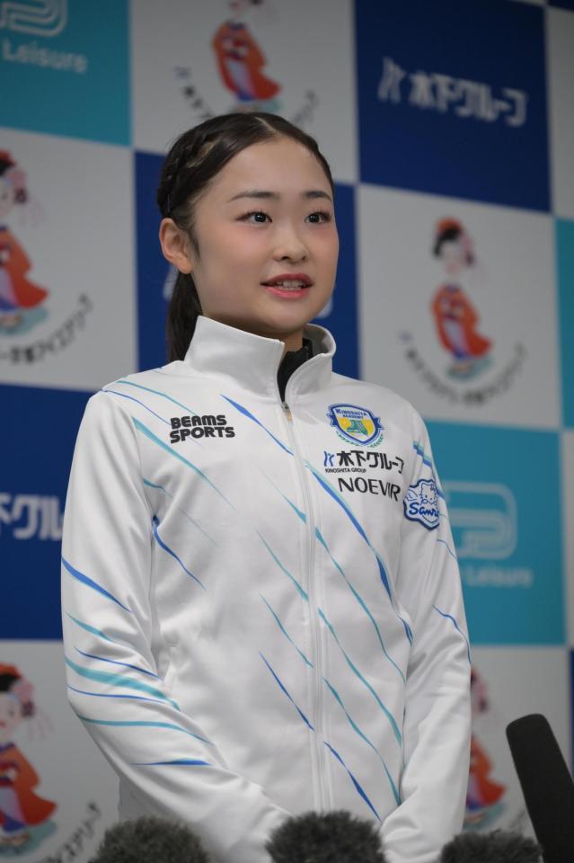 練習後会見に応じる島田麻央（撮影・金居みつよし）