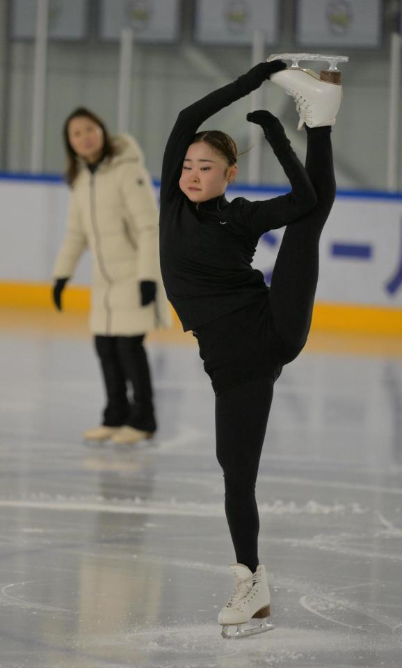氷上練習を公開した島田麻央（撮影・金居みつよし）