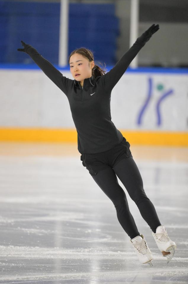 氷上練習を公開した島田麻央（撮影・金居みつよし）