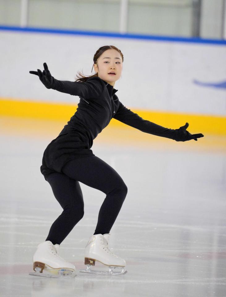 　練習を公開した島田麻央