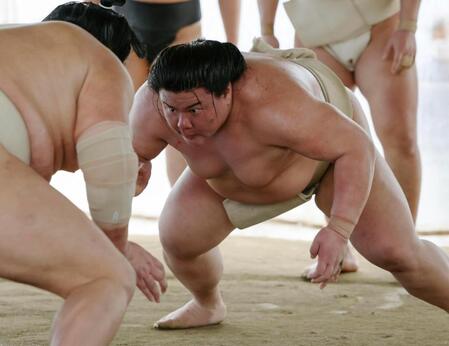 稽古する義ノ富士