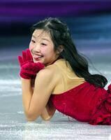 エキシビションで演技する中井亜美