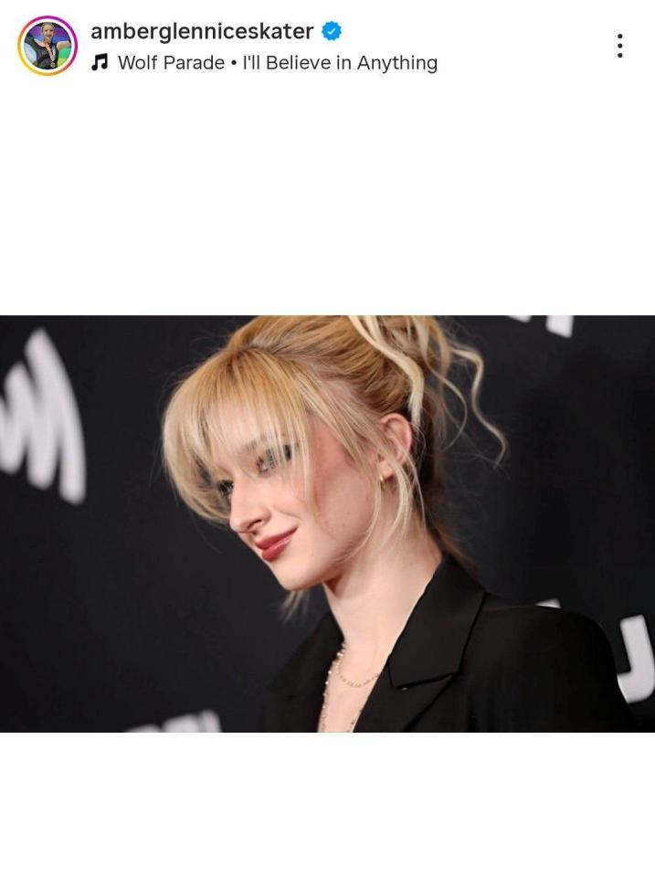 　アンバー・グレンのインスタグラム（ａｍｂｅｒｇｌｅｎｎｉｃｅｓｋａｔｅｒ）より 