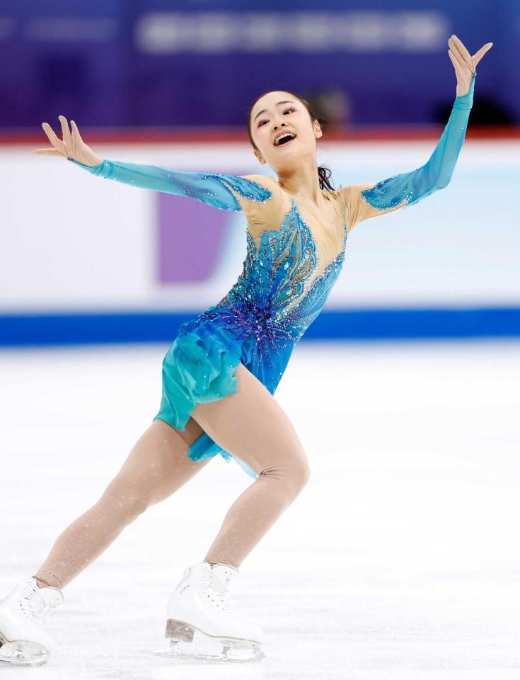 演技する島田麻央（共同）