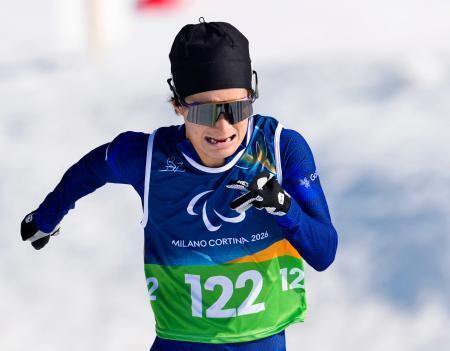 　男子スプリント立位予選　力走する川除大輝＝テーゼロ（共同）