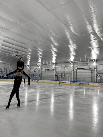 世界選手権に向け練習を公開、演技にも熱が入る長岡柚奈（左）と森口澄士ペア