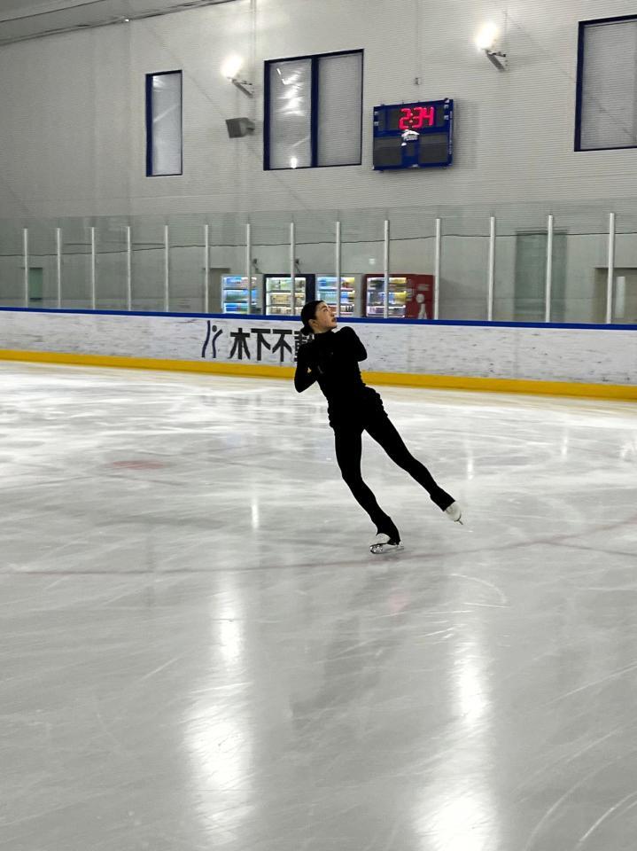 世界選手権を前に練習を公開する千葉百音