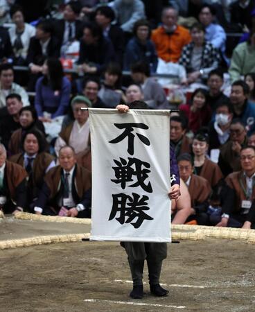 初日から３連敗していた大の里が休場　左肩関節脱臼で３週間の安静加療　「これ以上、情けない相撲は取れない」