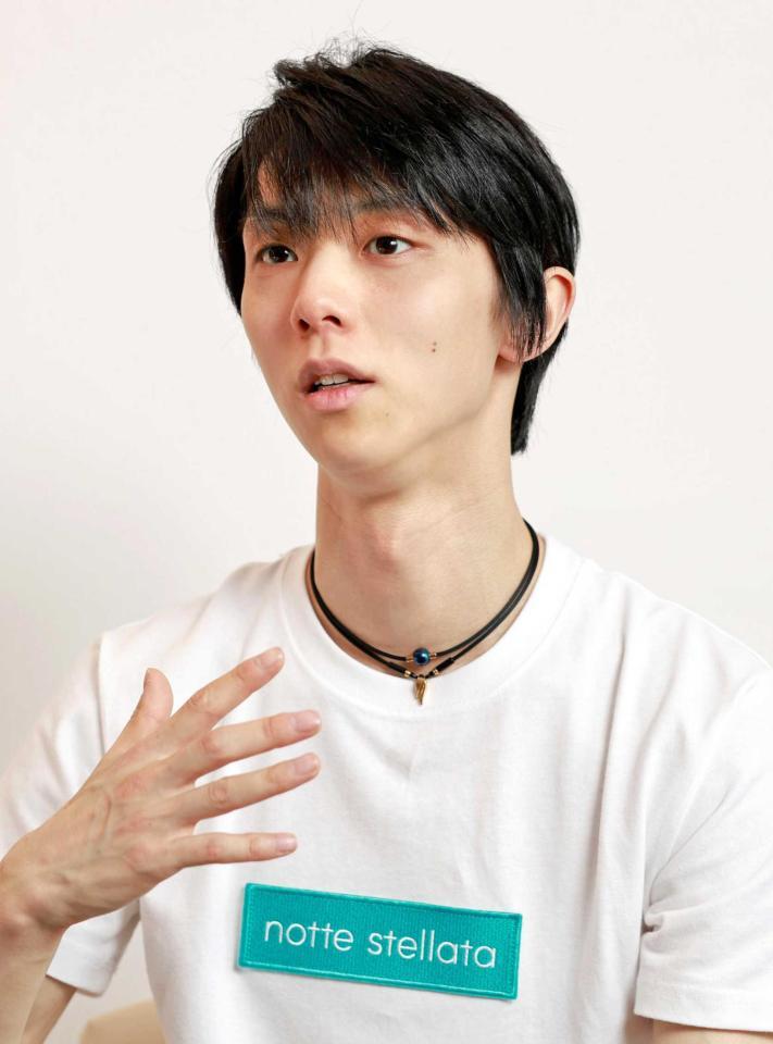 　インタビューに応じる羽生結弦さん