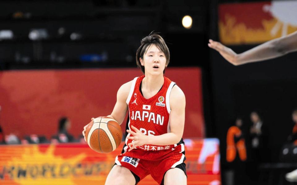 攻め込む田中こころ　©ＦＩＢＡ