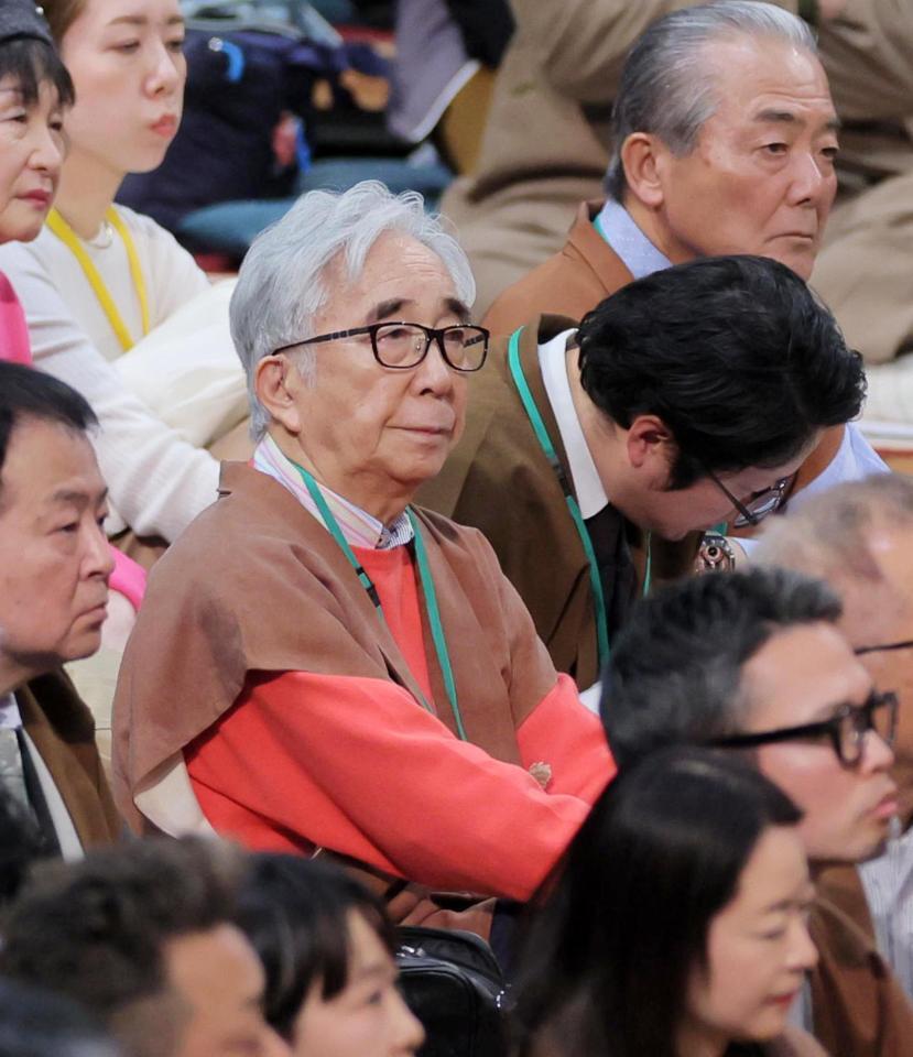 観戦に訪れた大村崑