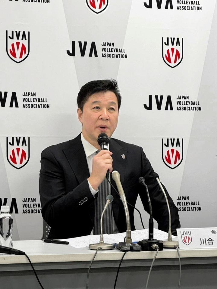 会見した川合俊一会長