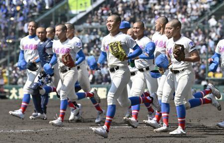 東洋大姫路２-３花咲徳栄　花咲徳栄が競り勝つ