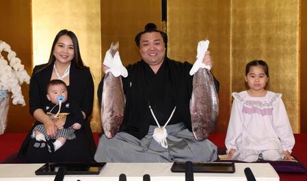 大関復帰の霧島、長女との新たな約束「優勝パレードで裸はダメ」　口上は元鶴竜が考案「目指すところを言にして分かりやすく」