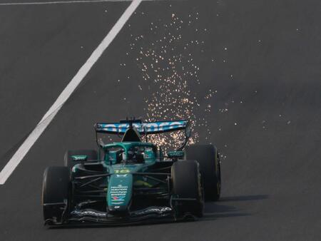 　果敢に攻め込むアストンマーティン・ホンダのフェルナンド・アロンソ（撮影・神子素慎一）