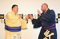 ヤメ力士超相撲に気合みなぎる（左から）豊ノ島、臥牙丸（撮影・持木克友）