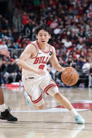 　ペーサーズ戦でドリブルするブルズの河村＝シカゴ（ＮＢＡＥ・ゲッティ＝共同）