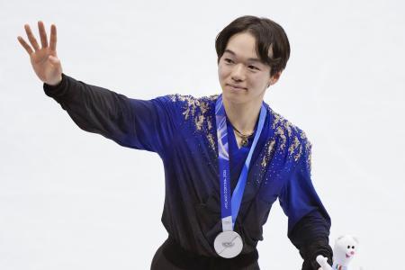 　ミラノ・コルティナ五輪で銀メダルを獲得したフィギュアスケート男子の鍵山優真＝２月、ミラノ（共同）
