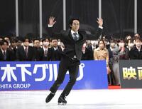 新入社員代表として演技する島田高志郎（撮影・西岡正）