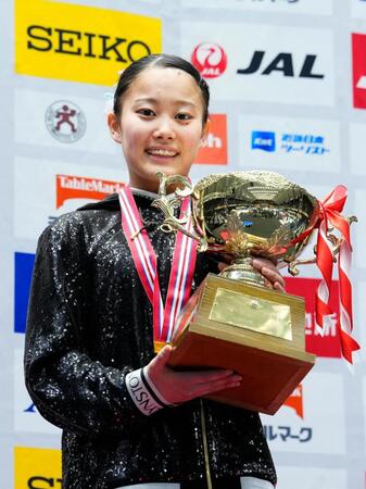 女子個人総合で初優勝した西山実沙
