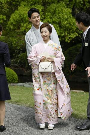 「りくりゅう」三浦璃来（手前）と木原龍一（提供・共同通信社）