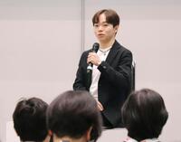 トークショーに登壇したフィギュアスケート男子の鍵山優真
